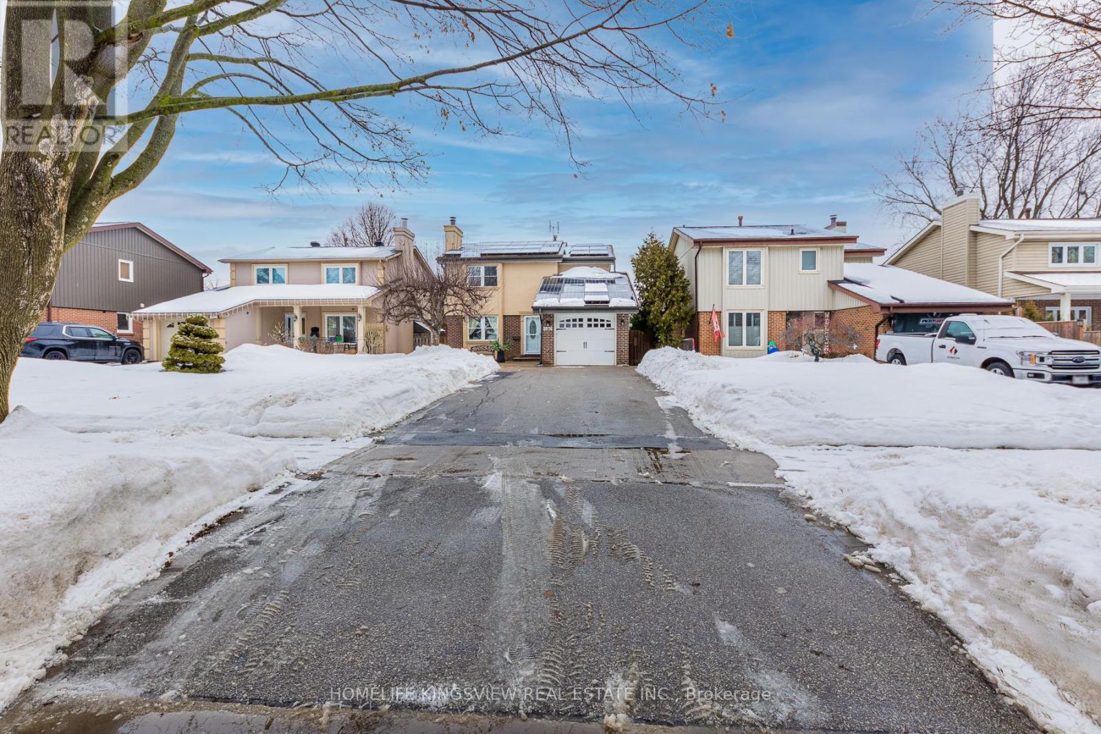 Property at 3976 TAFFEY CRESCENT image 3