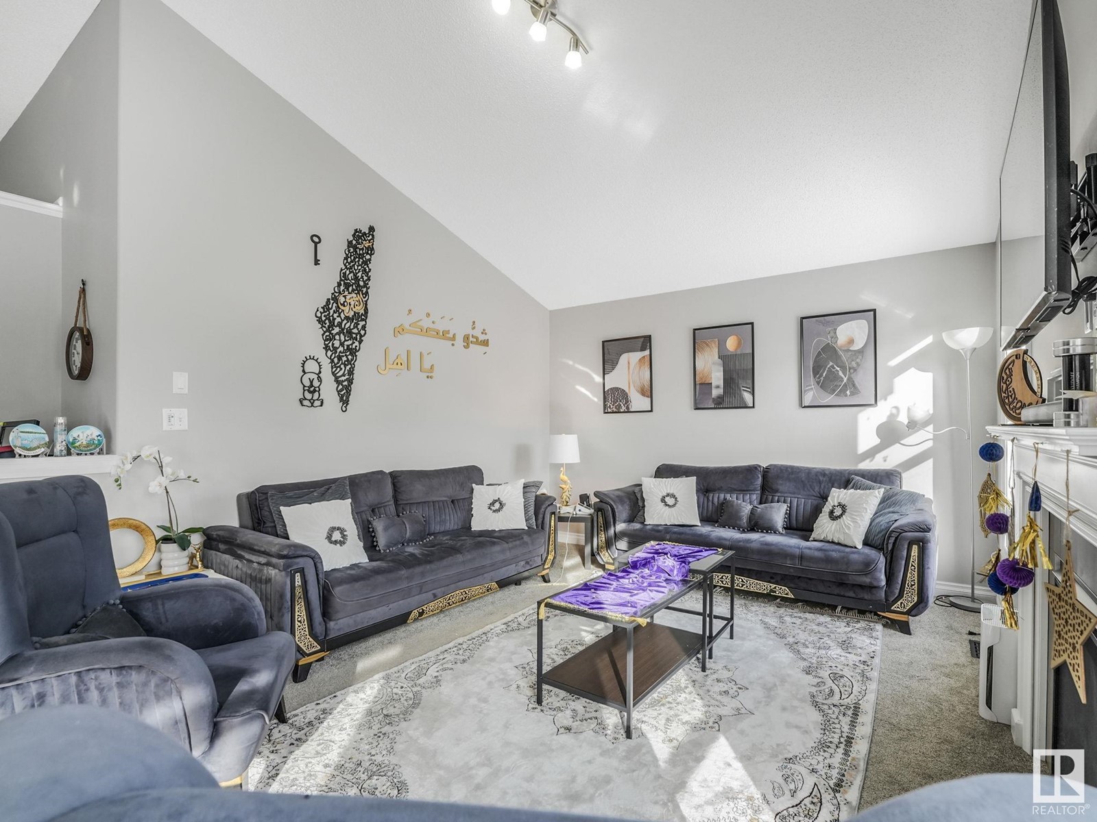 Property at 16539 133 ST NW image 1