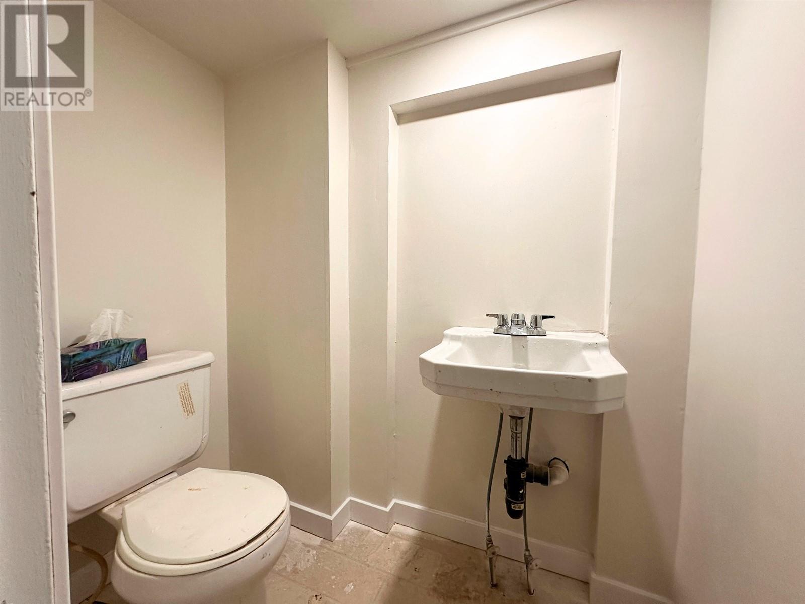 4613 Kingsway, Burnaby, British Columbia  V5H 2B3 - Photo 11 - C8067067