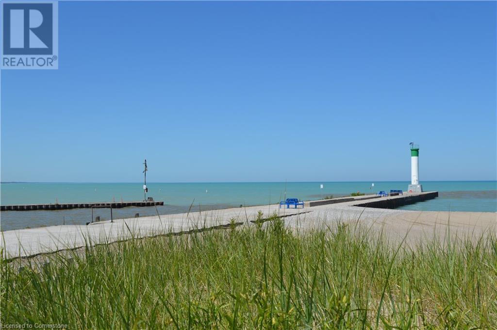 3 Elmwood Avenue, Grand Bend, Ontario  N0M 1T0 - Photo 36 - 40702759