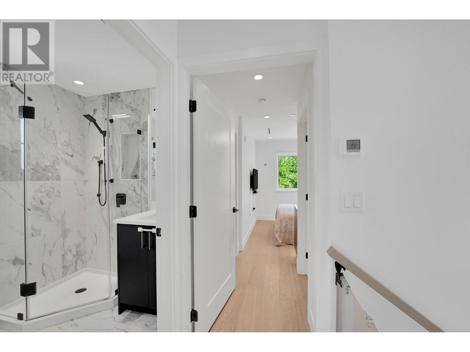 1919 E 3rd Avenue, Vancouver, British Columbia  V5N 1H4 - Photo 18 - R2972511
