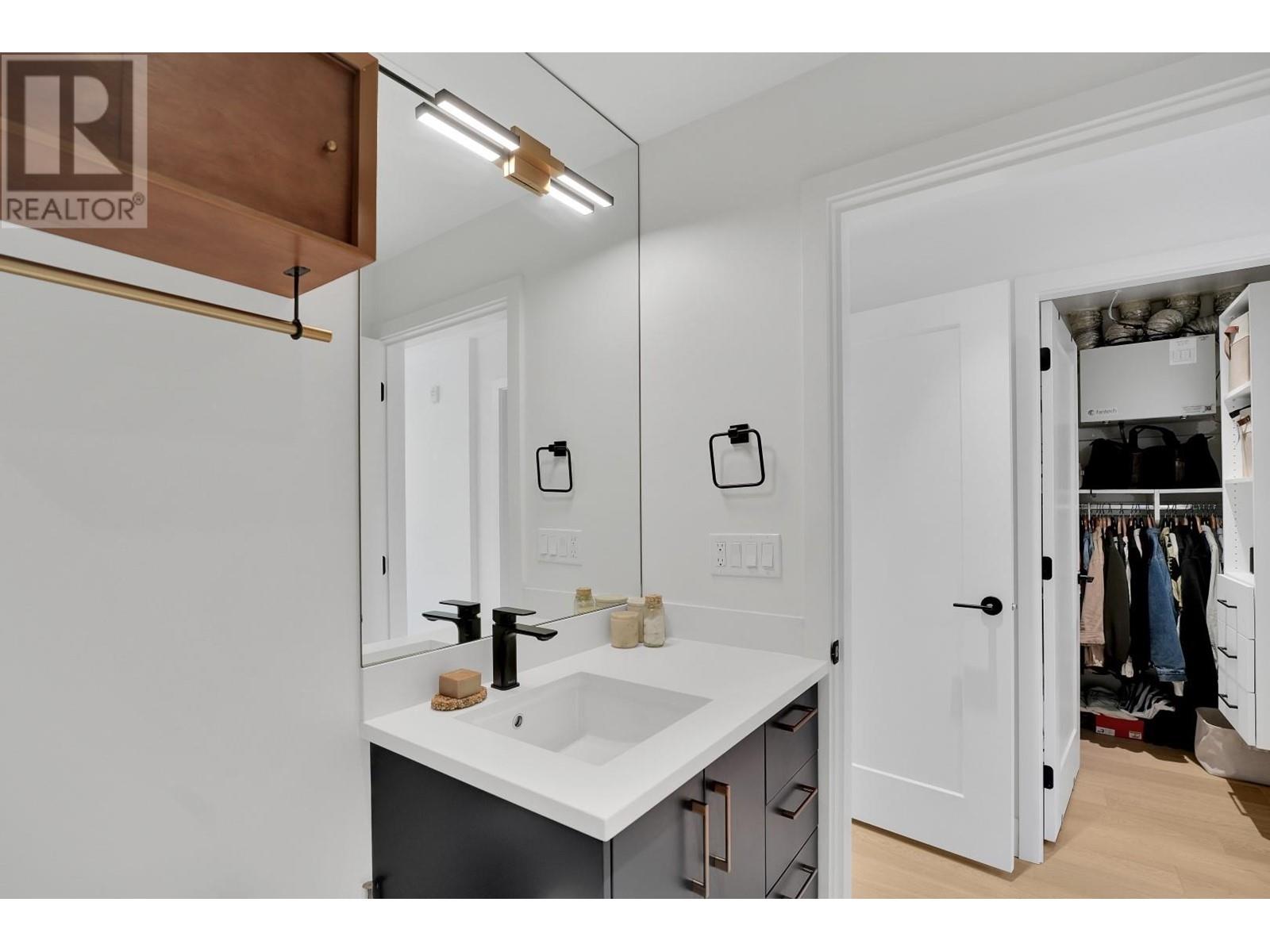 1919 E 3rd Avenue, Vancouver, British Columbia  V5N 1H4 - Photo 25 - R2972511