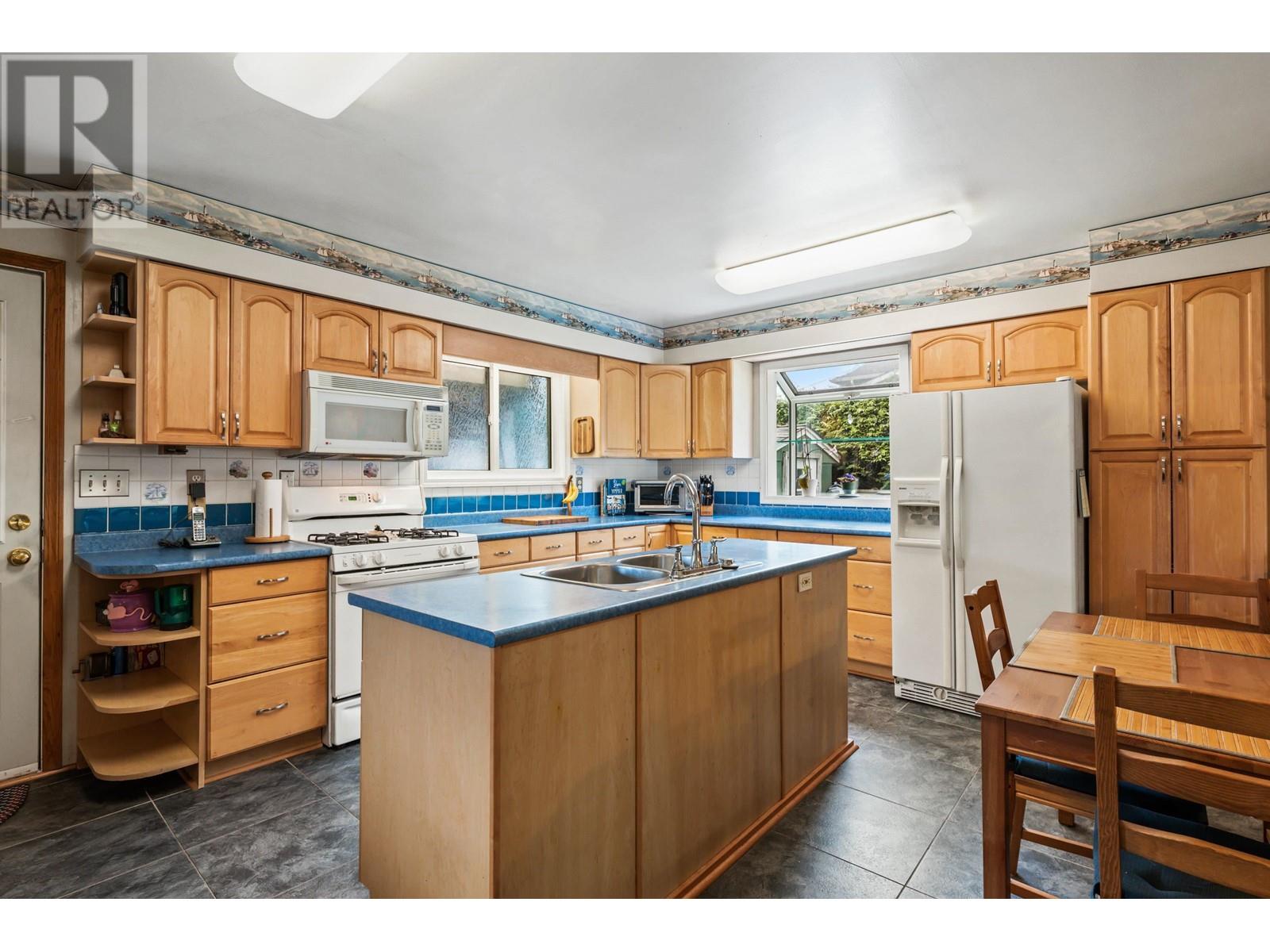 5275 Camaro Drive, Tsawwassen, British Columbia  V4M 2C1 - Photo 13 - R2972434