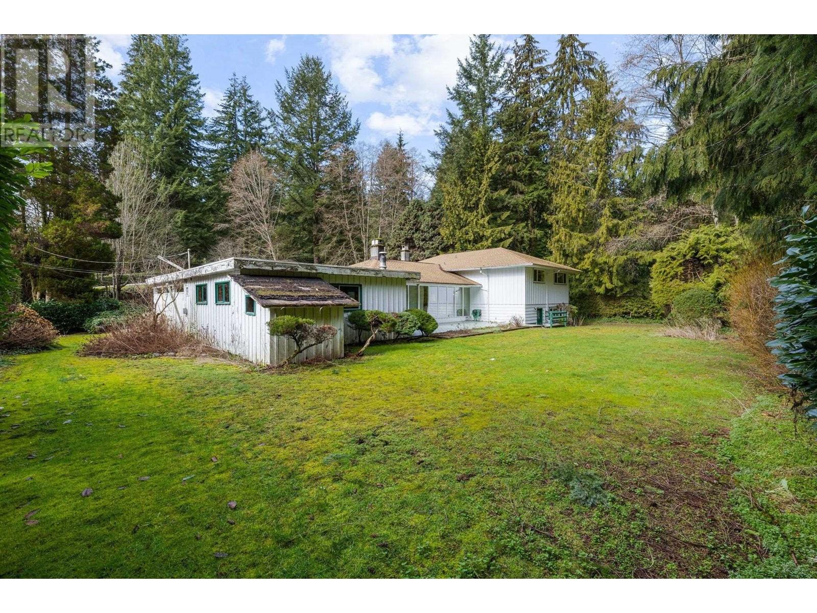 Property at 350 ST JAMES CRESCENT image 5
