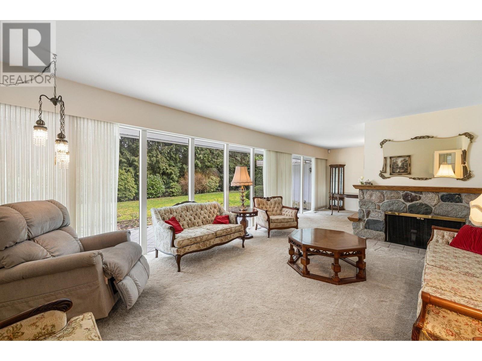 350 St James Crescent, West Vancouver, British Columbia  V7S 1J8 - Photo 8 - R2972521