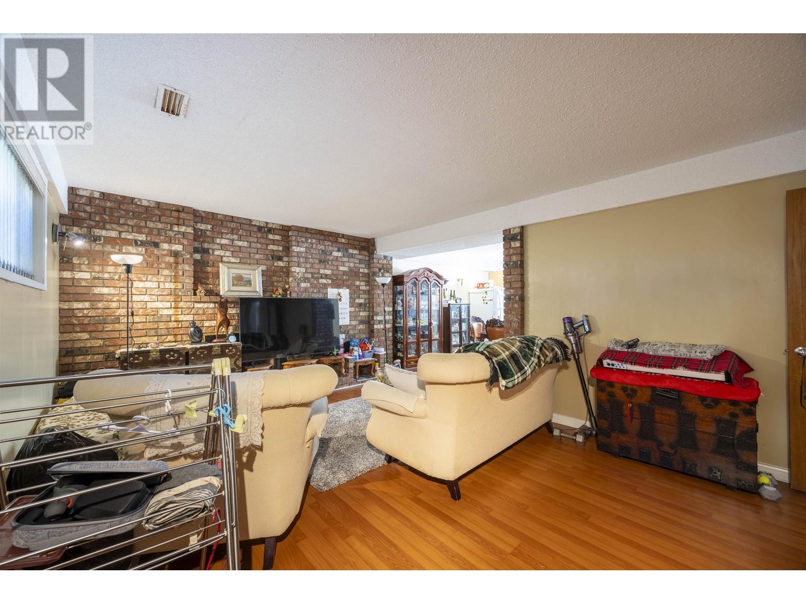 736 Sydney Avenue, Coquitlam, British Columbia  V3K 3K2 - Photo 27 - R2972235