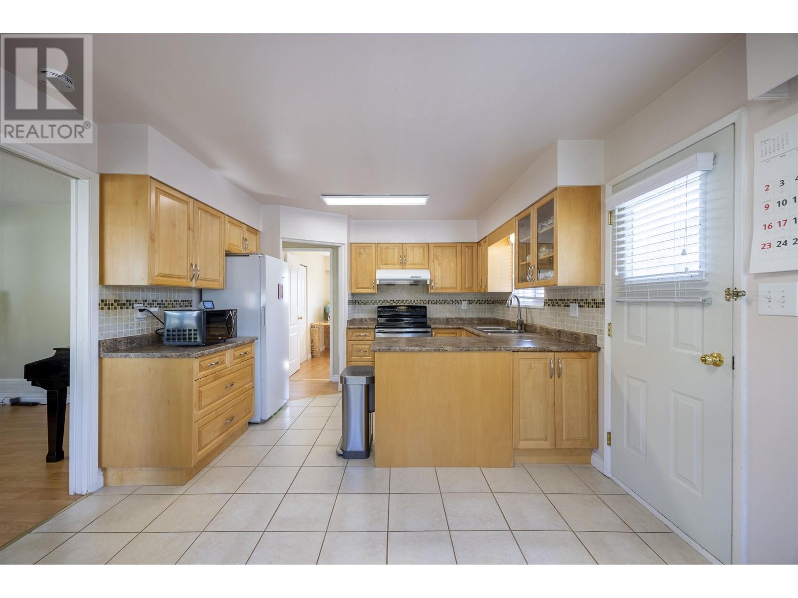 736 Sydney Avenue, Coquitlam, British Columbia  V3K 3K2 - Photo 10 - R2972235