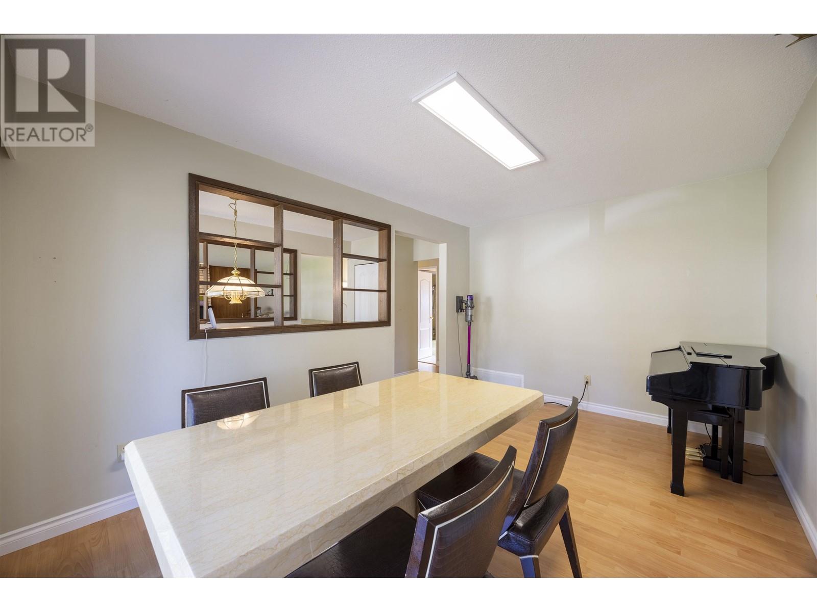 736 Sydney Avenue, Coquitlam, British Columbia  V3K 3K2 - Photo 9 - R2972235