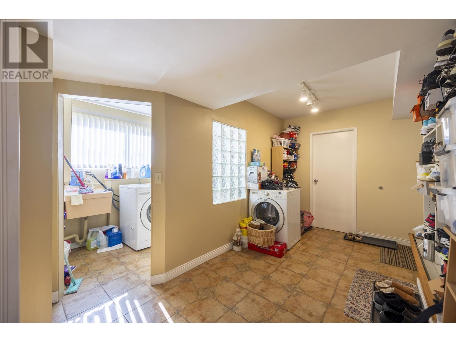 736 Sydney Avenue, Coquitlam, British Columbia  V3K 3K2 - Photo 28 - R2972235