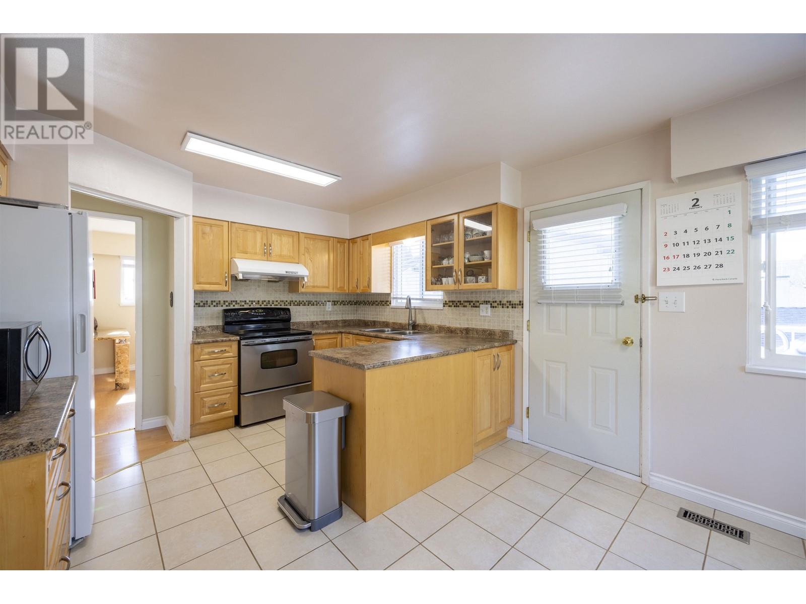 736 Sydney Avenue, Coquitlam, British Columbia  V3K 3K2 - Photo 11 - R2972235