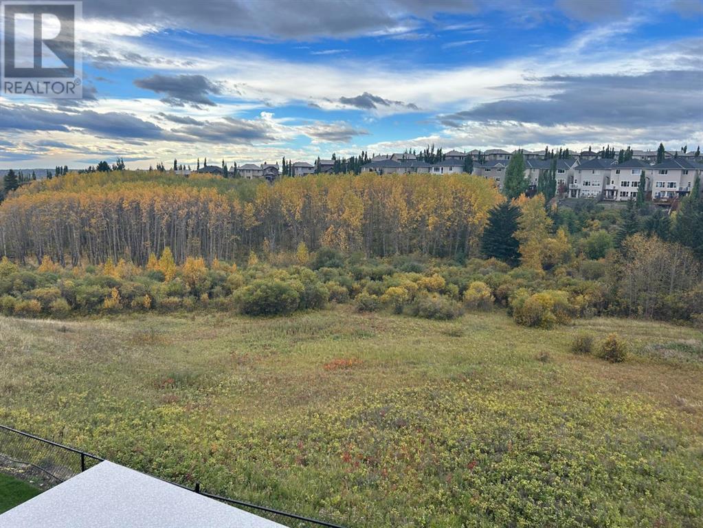 Property at 27 Royal Birch Cove NW image 1