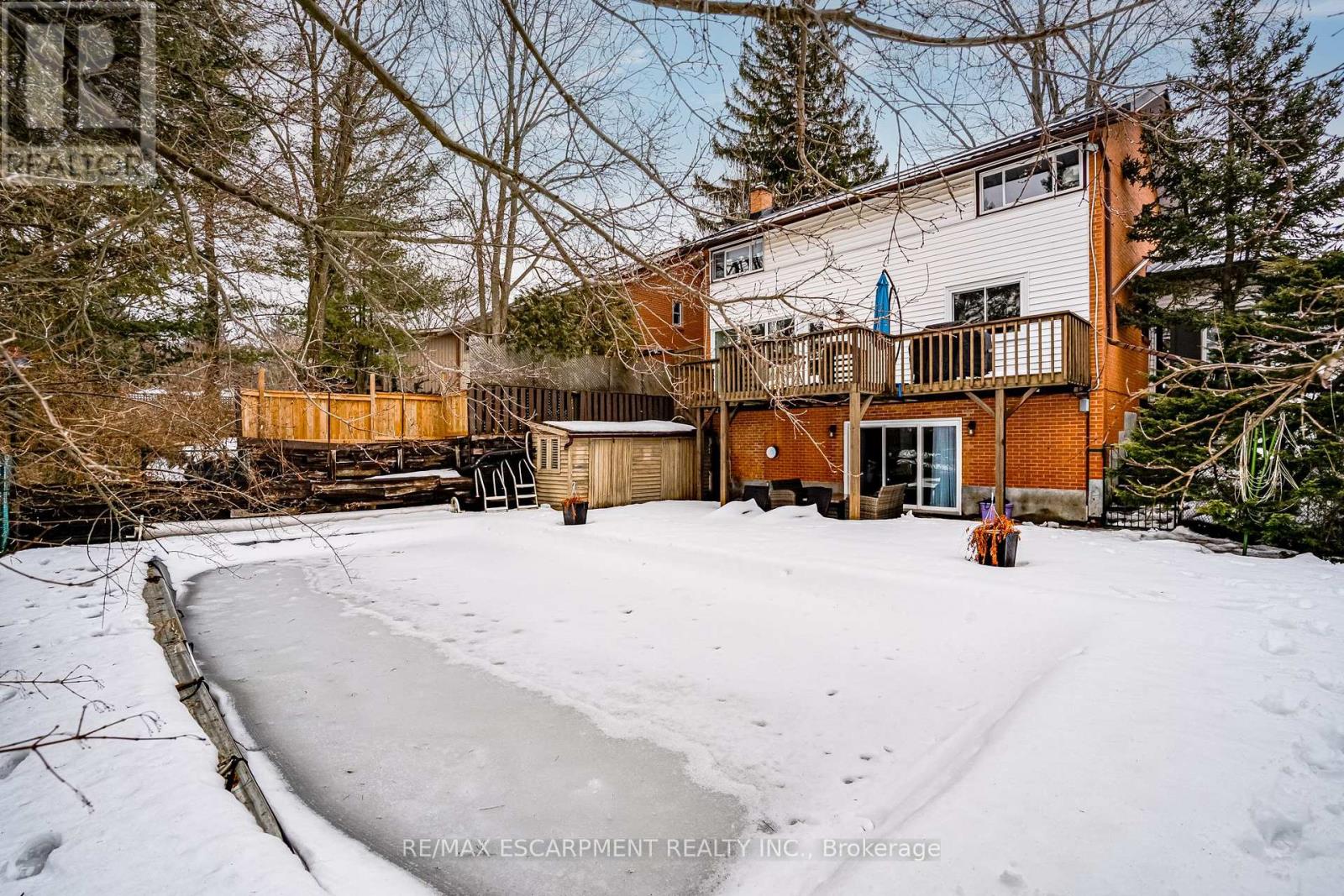 Property at 144 OLD ANCASTER ROAD image 2