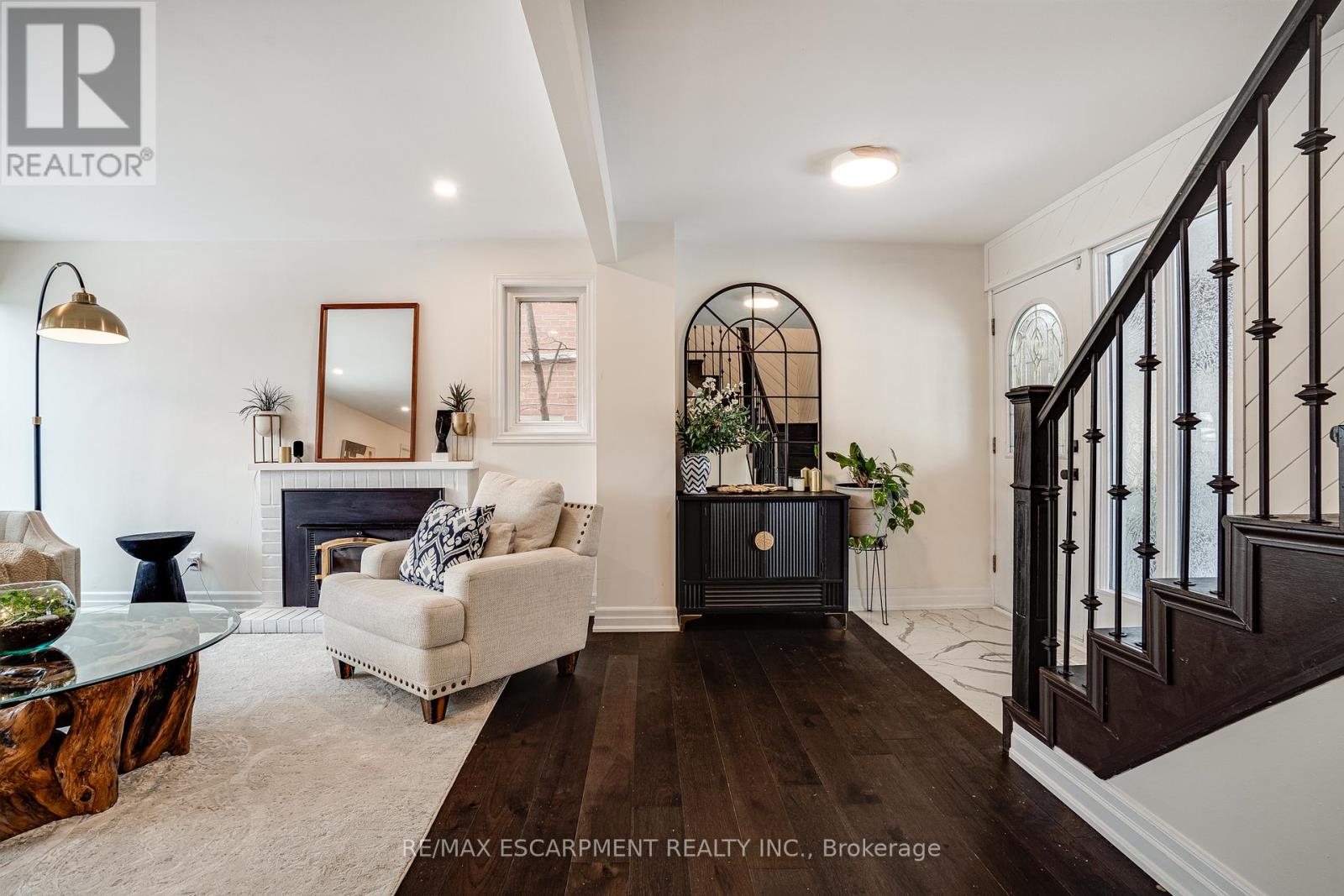 Property at 144 OLD ANCASTER ROAD image 5