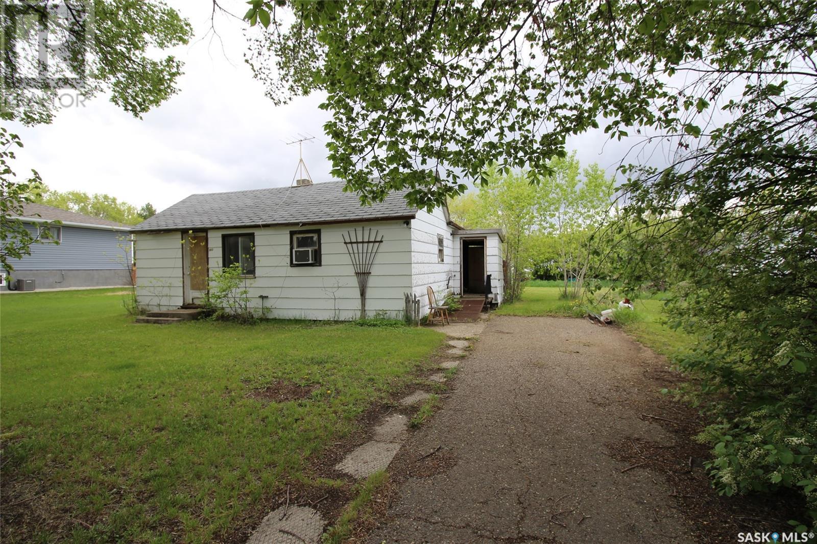 663 3rd STREET W, shaunavon, Saskatchewan