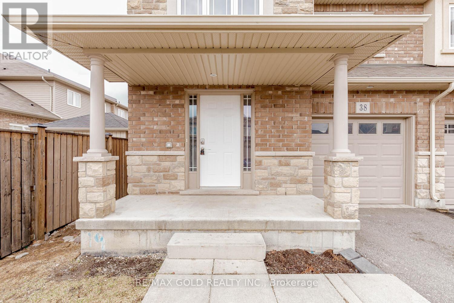 38 Celestial Crescent, Hamilton, Ontario  L0R 1P0 - Photo 2 - X11996396