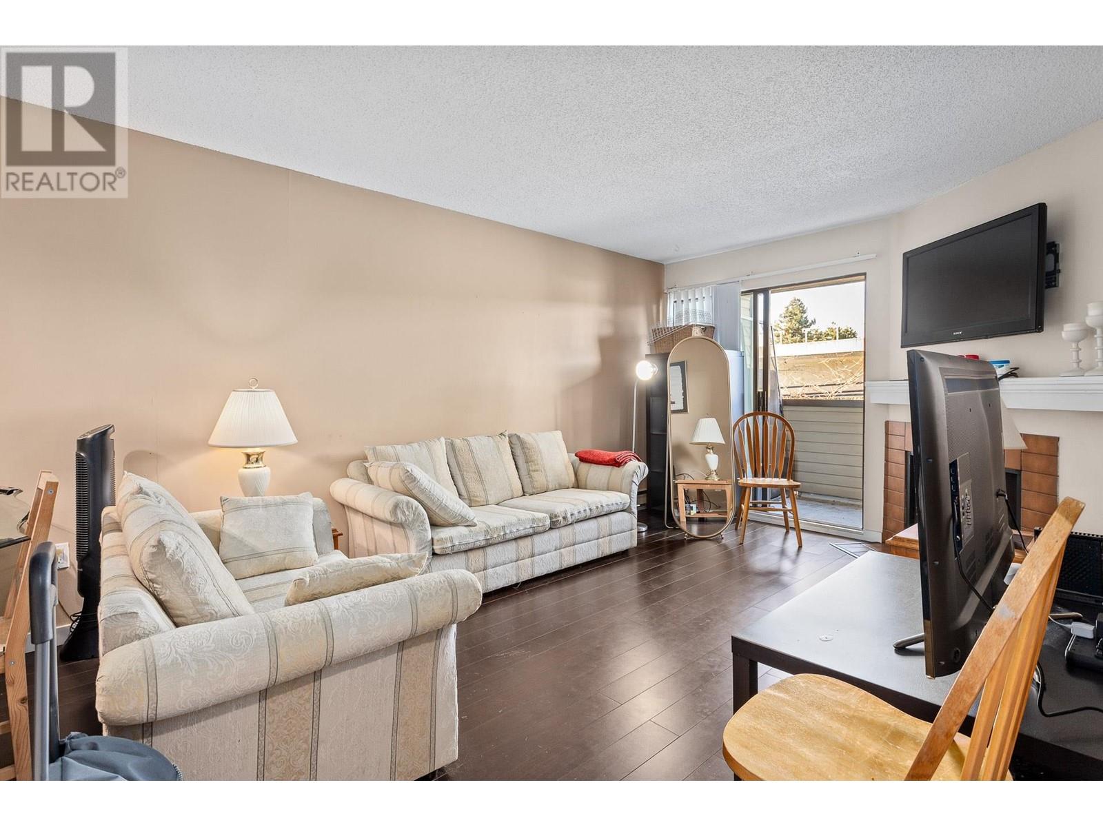 212 615 North Road, Coquitlam, British Columbia  V3J 1P1 - Photo 3 - R2972346