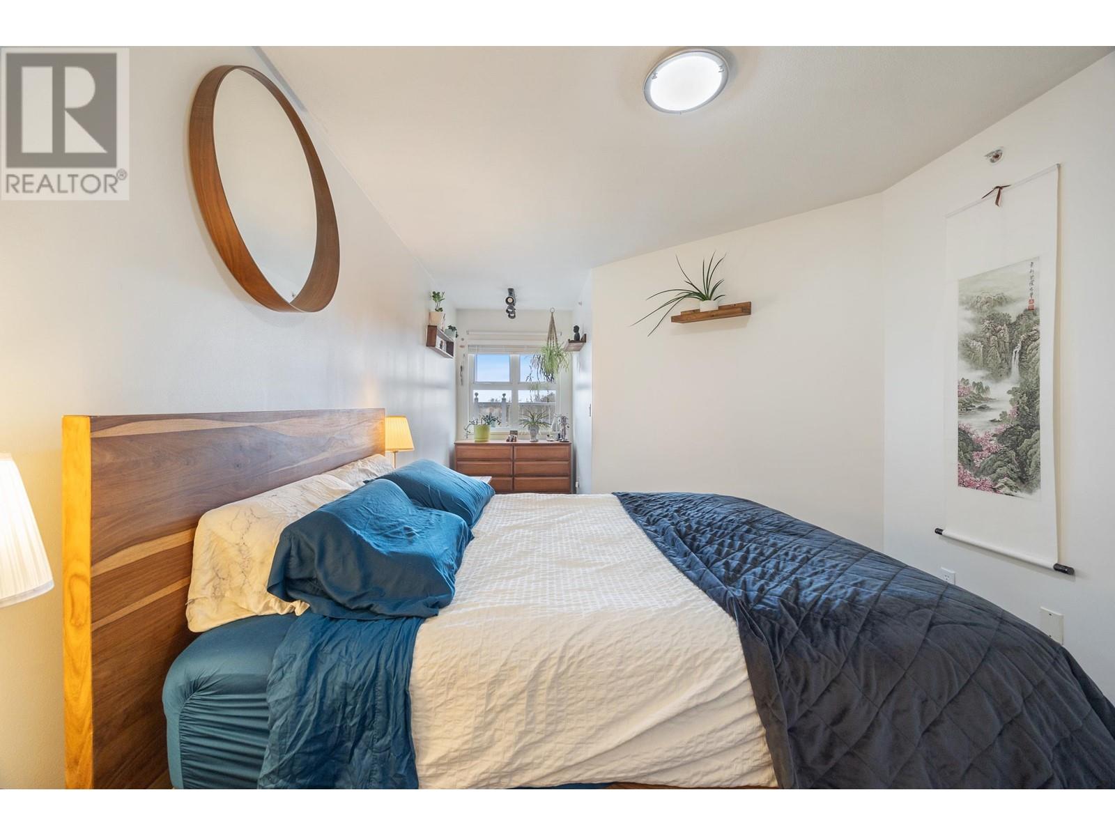 Listing Picture 17 of 31 : PH8 1988 E 49TH AVENUE, Vancouver / 溫哥華 - 魯藝地產 Yvonne Lu Group - MLS Medallion Club Member