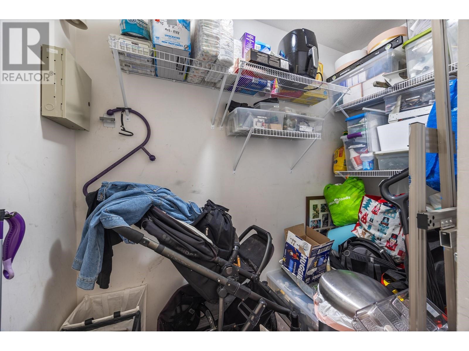 Listing Picture 28 of 31 : PH8 1988 E 49TH AVENUE, Vancouver / 溫哥華 - 魯藝地產 Yvonne Lu Group - MLS Medallion Club Member