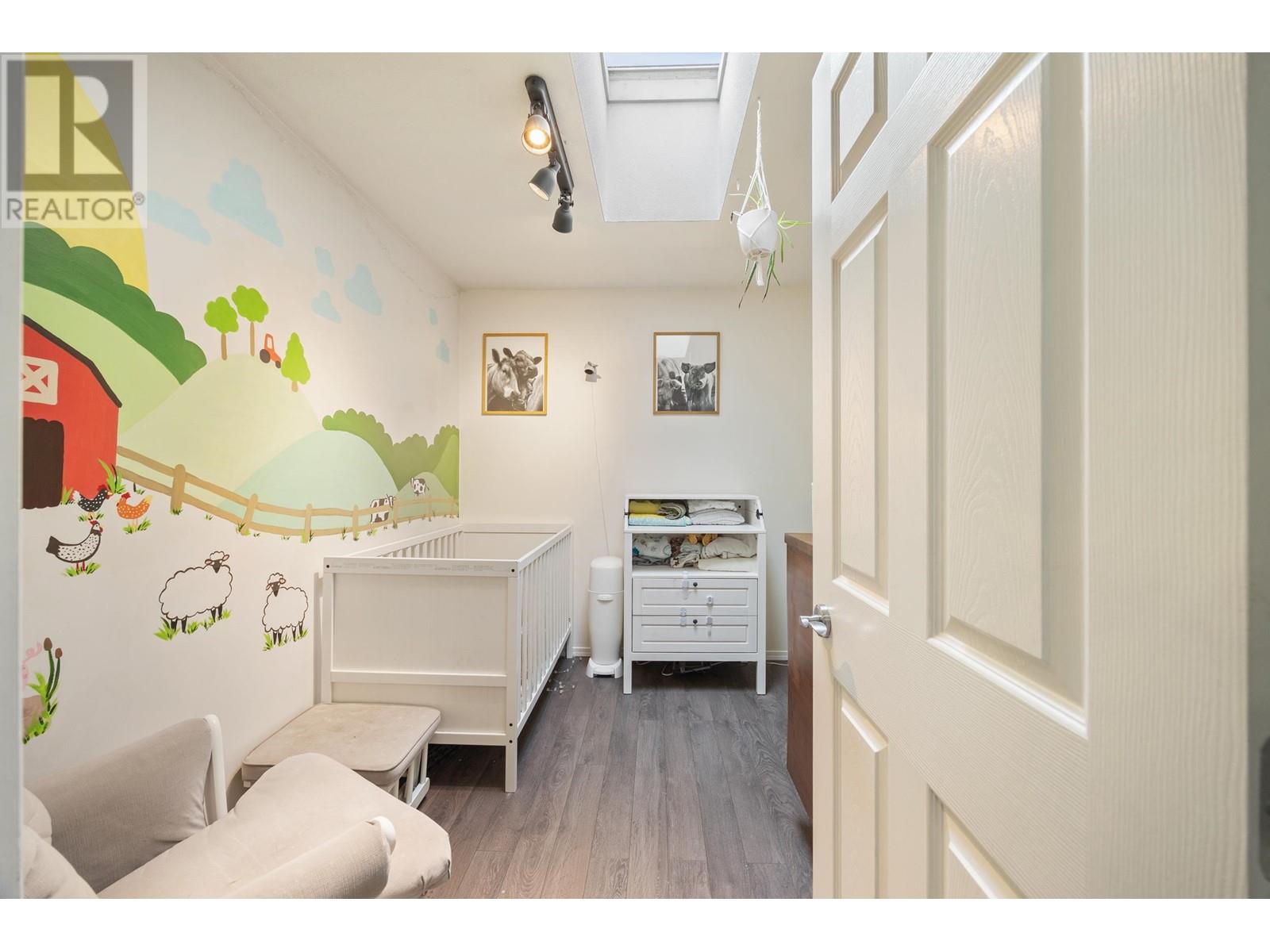 Listing Picture 20 of 31 : PH8 1988 E 49TH AVENUE, Vancouver / 溫哥華 - 魯藝地產 Yvonne Lu Group - MLS Medallion Club Member