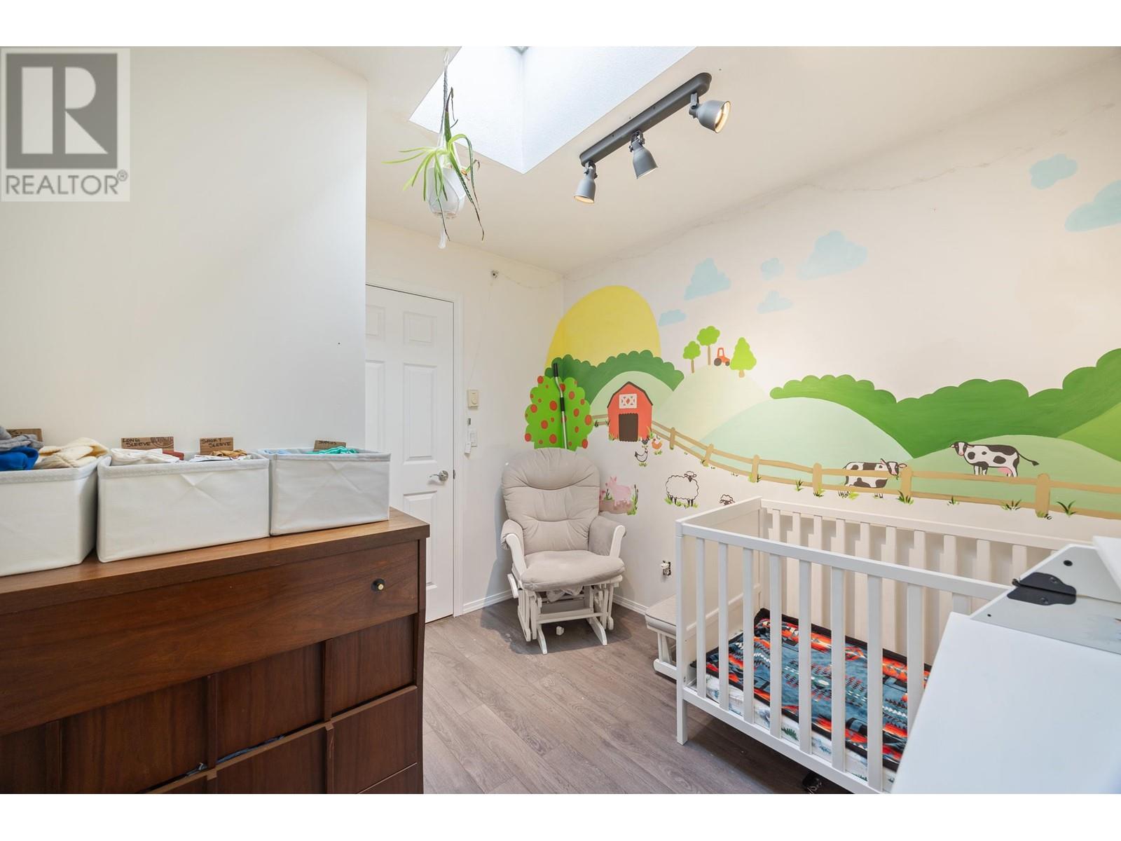 Listing Picture 21 of 31 : PH8 1988 E 49TH AVENUE, Vancouver / 溫哥華 - 魯藝地產 Yvonne Lu Group - MLS Medallion Club Member