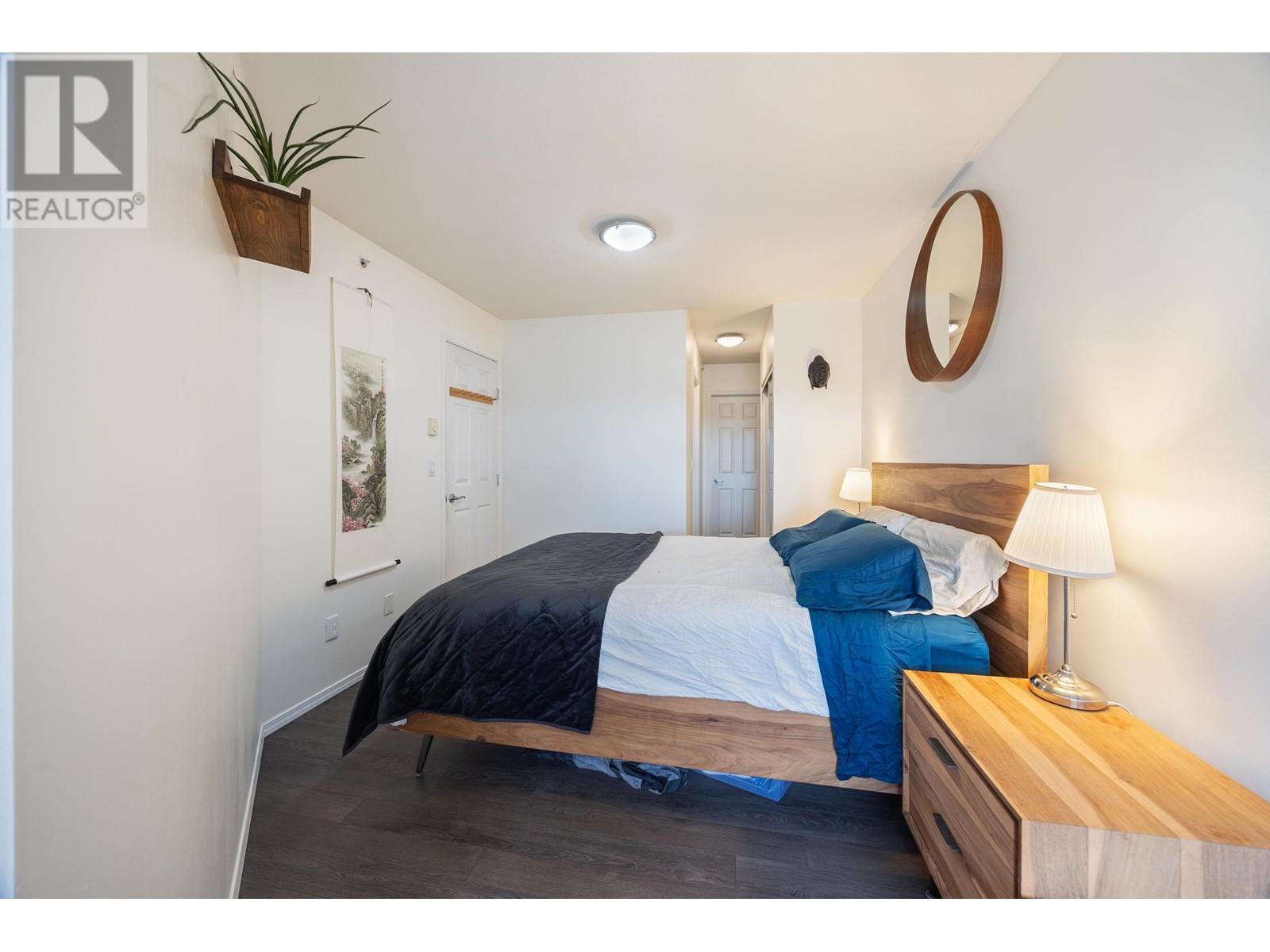 Listing Picture 18 of 31 : PH8 1988 E 49TH AVENUE, Vancouver / 溫哥華 - 魯藝地產 Yvonne Lu Group - MLS Medallion Club Member