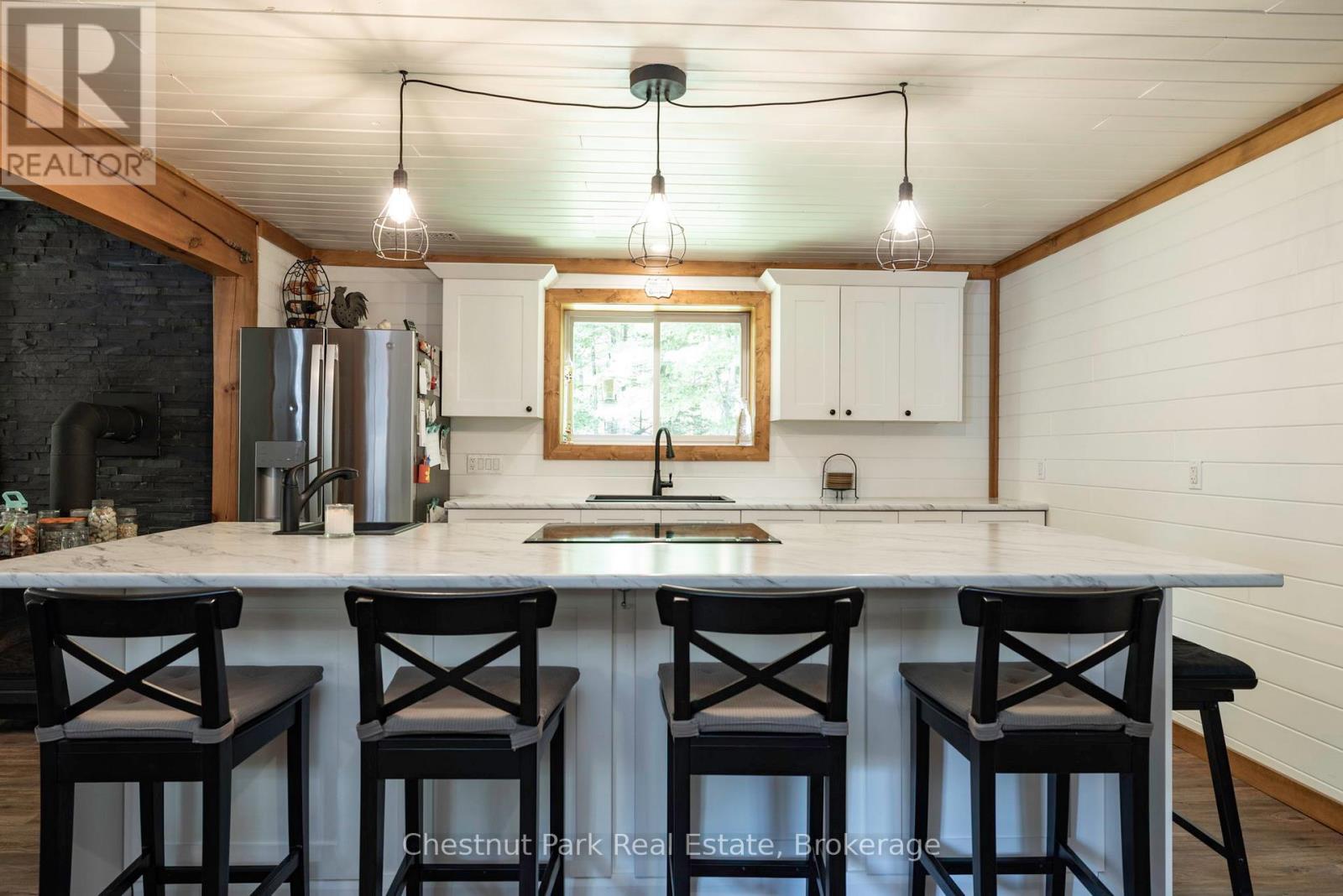 1010 Mary Roberts Road, Lake Of Bays, Ontario  P0B 1A0 - Photo 28 - X11997913