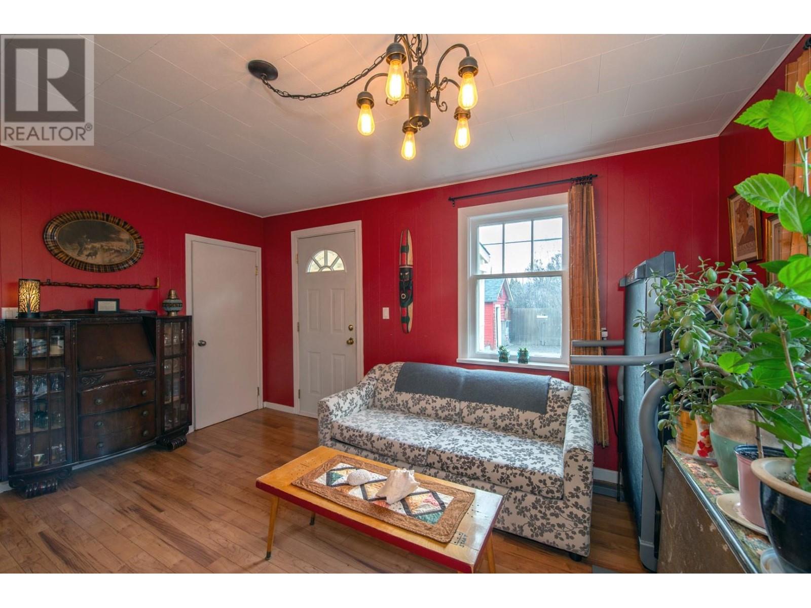 Property at 1233 Ethel Street image 4