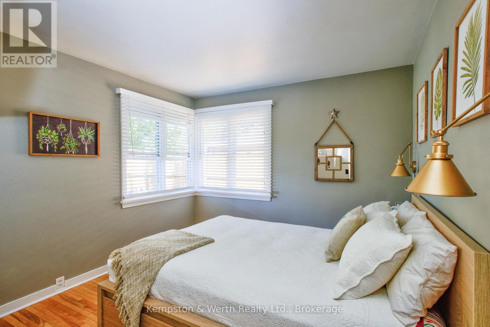 3 Elmwood Avenue, Lambton Shores, Ontario N0M 1T0 - Photo 17 - X11997923
