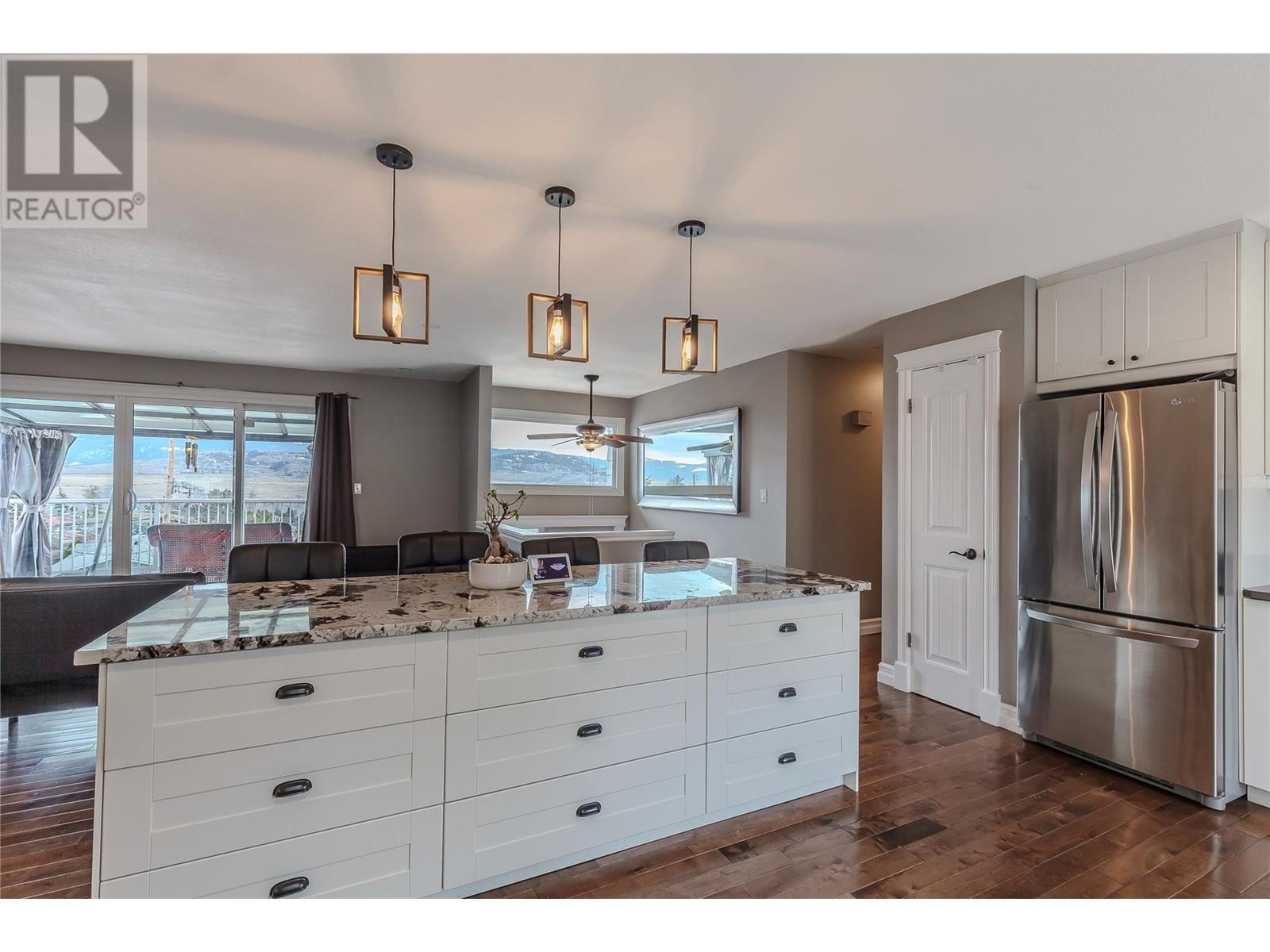 6525 Southwind Road, Vernon, British Columbia  V1H 1B7 - Photo 16 - 10336895