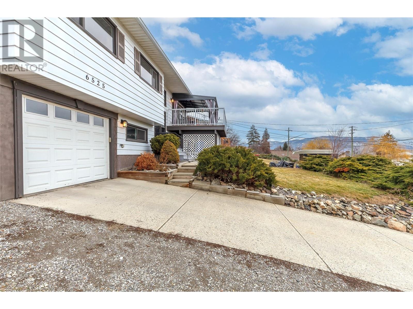 6525 Southwind Road, Vernon, British Columbia  V1H 1B7 - Photo 2 - 10336895