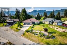 2642 Golf View Place, blind bay, British Columbia
