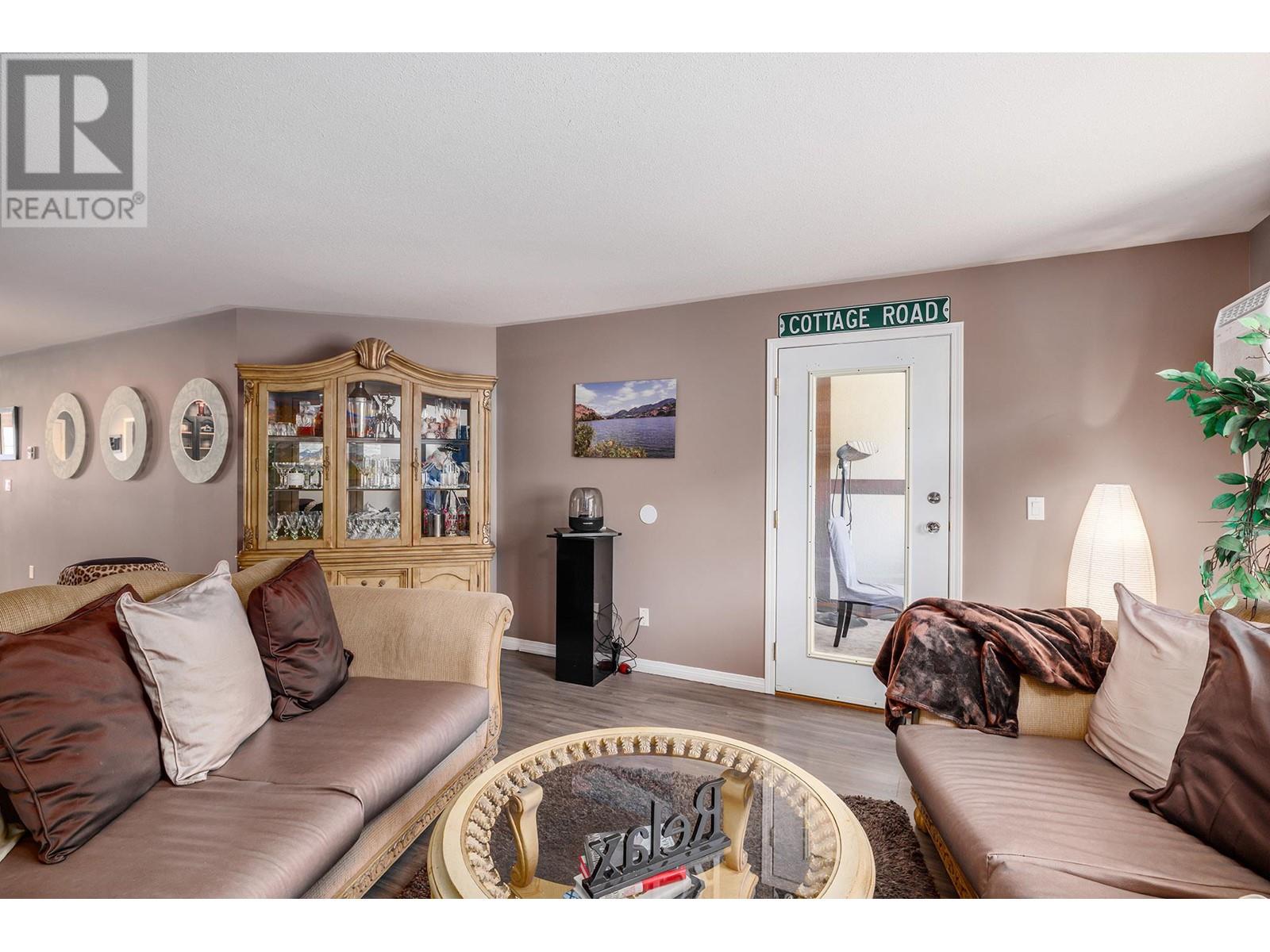 800 Railway Lane Unit# 5, Okanagan Falls, British Columbia  V0H 1R4 - Photo 3 - 10336180