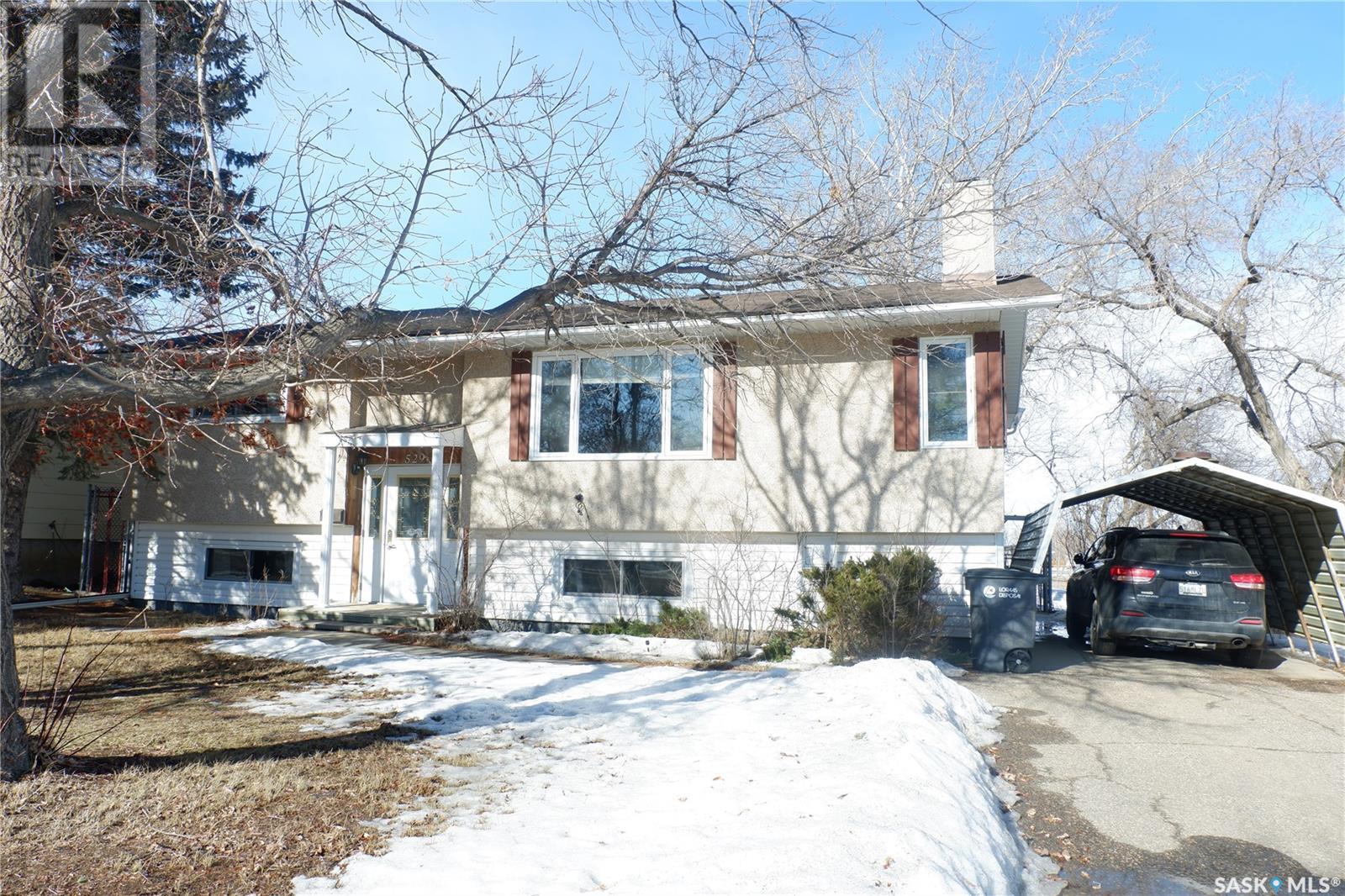 Property at 529 6th AVENUE E image 2