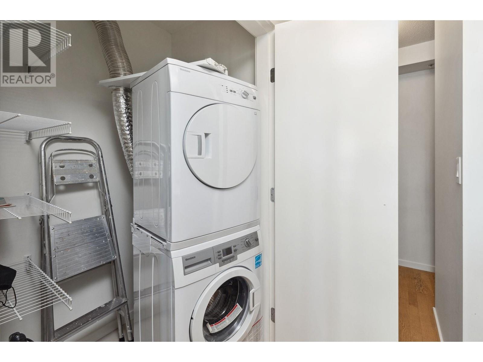 Listing Picture 22 of 27 : 1205 7988 ACKROYD ROAD, Richmond / 烈治文 - 魯藝地產 Yvonne Lu Group - MLS Medallion Club Member