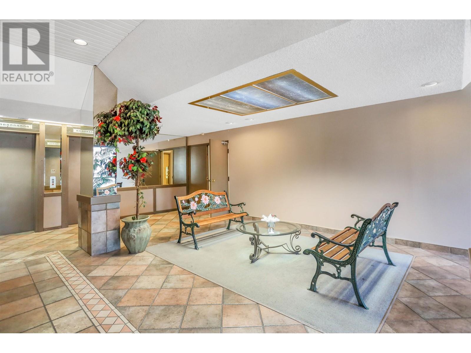 Listing Picture 20 of 20 : 307 7100 GILBERT ROAD, Richmond / 烈治文 - 魯藝地產 Yvonne Lu Group - MLS Medallion Club Member