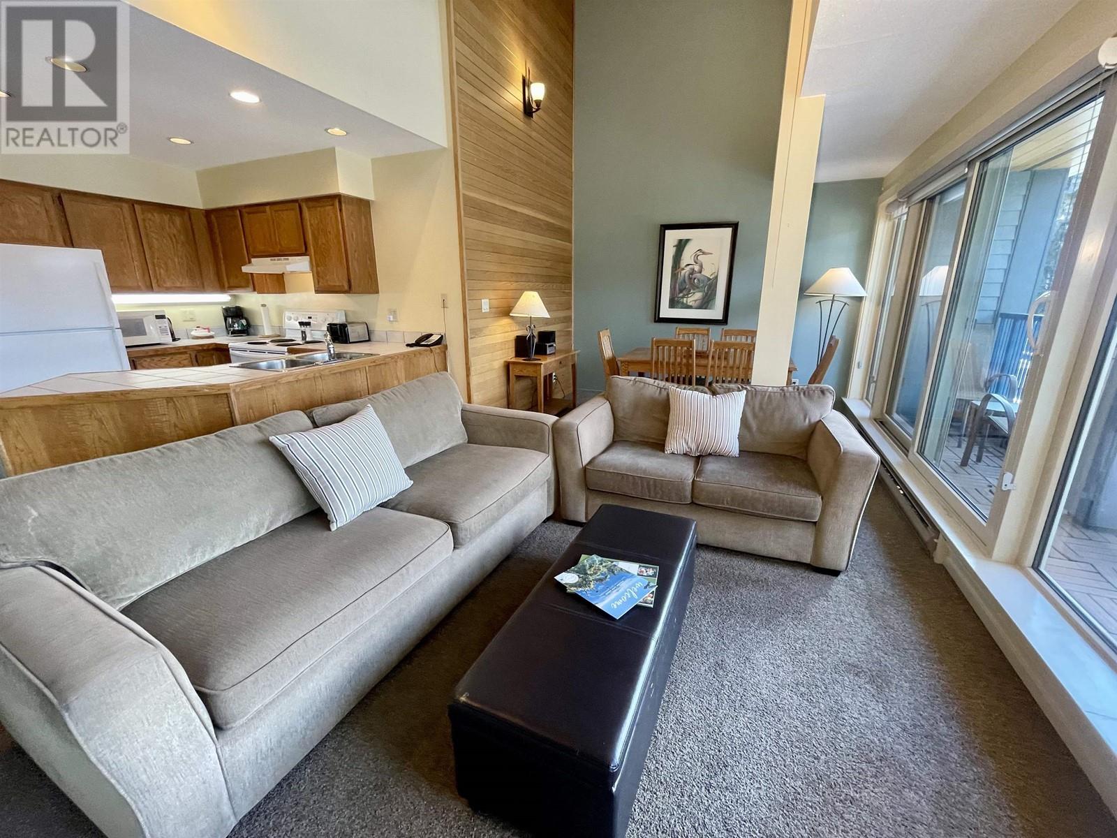 203 Wk8-4321 Village Gate, Whistler, British Columbia  V0N 1B4 - Photo 3 - R2972563