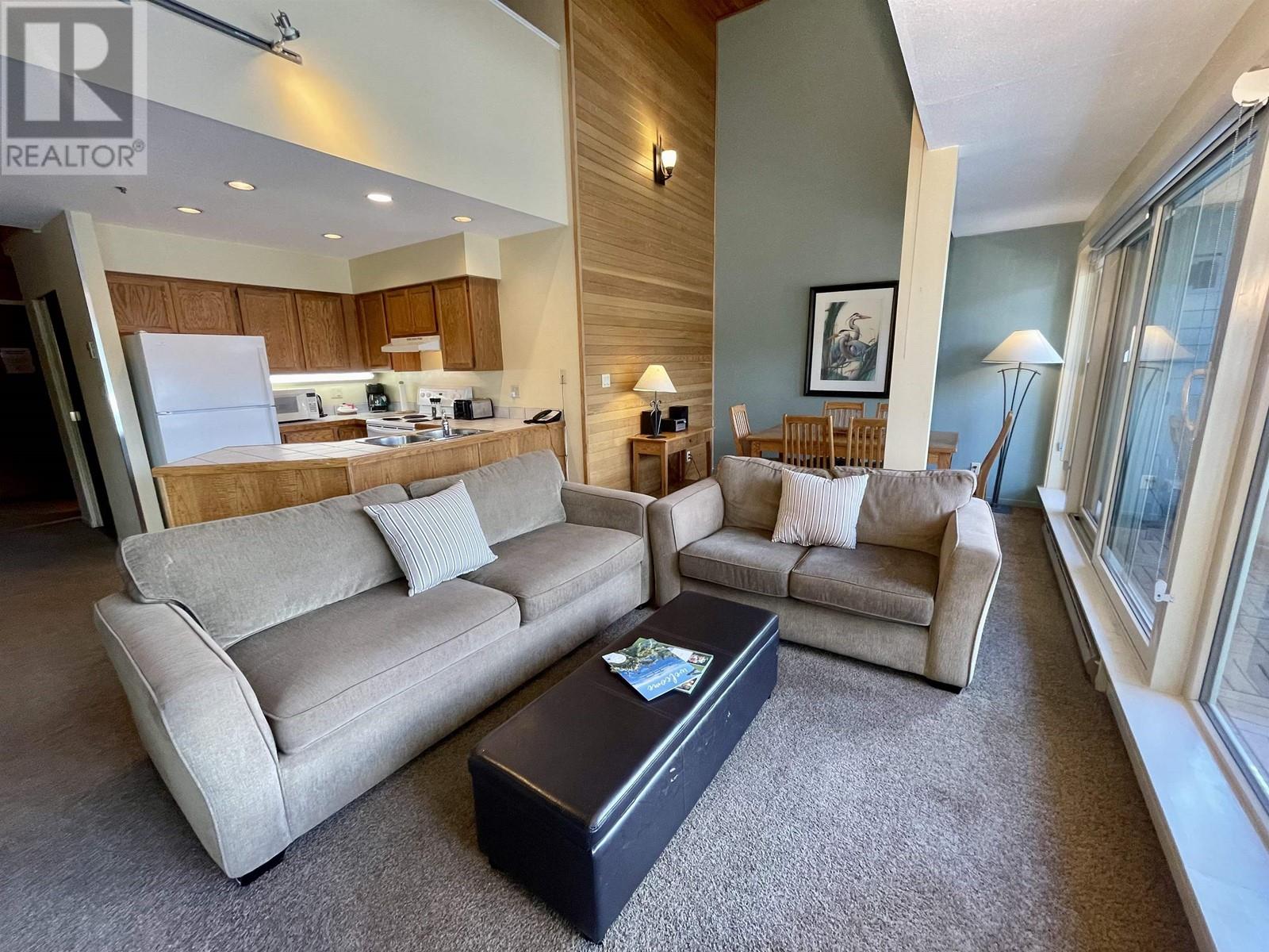 203 Wk8-4321 Village Gate, Whistler, British Columbia  V0N 1B4 - Photo 4 - R2972563