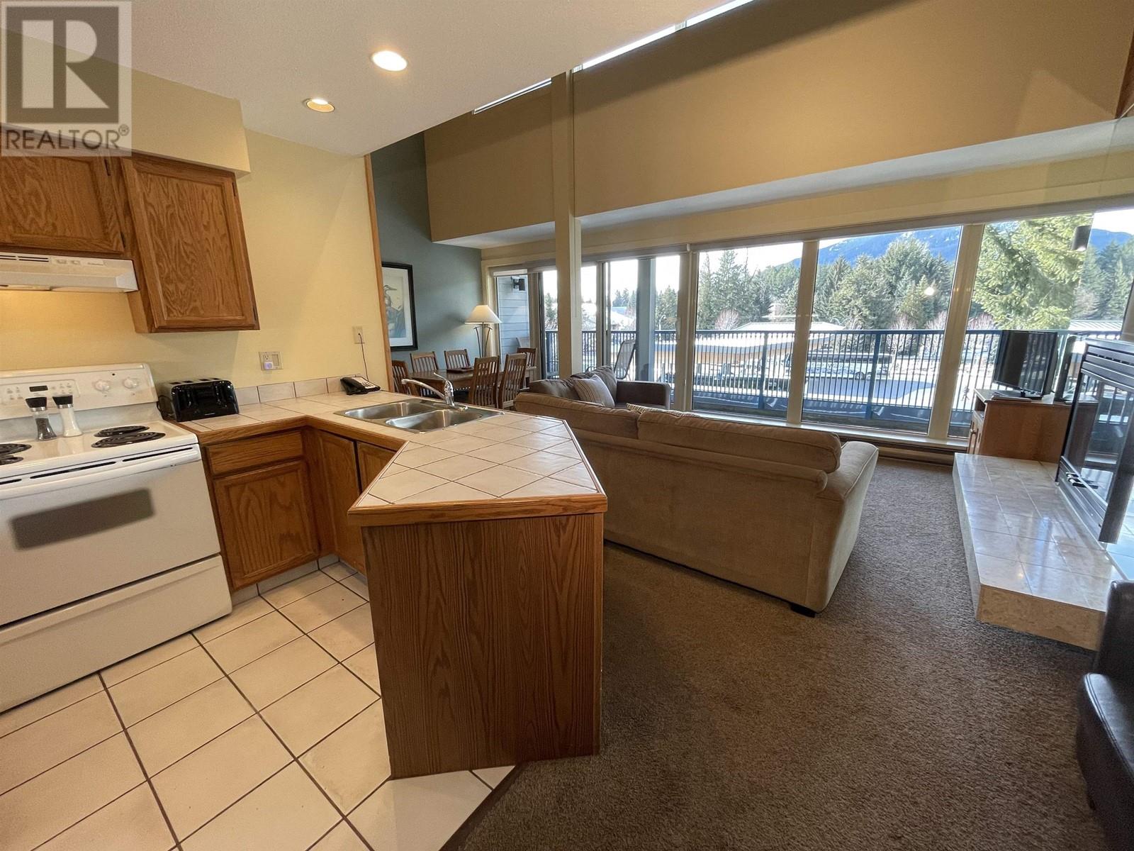 203 Wk8-4321 Village Gate, Whistler, British Columbia  V0N 1B4 - Photo 7 - R2972563