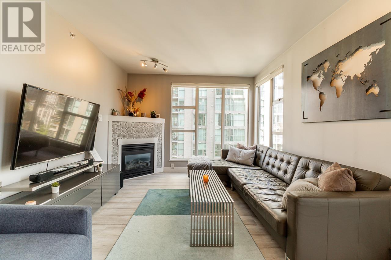 1702 939 Homer Street, Vancouver, British Columbia  V6B 2W6 - Photo 1 - R2972594