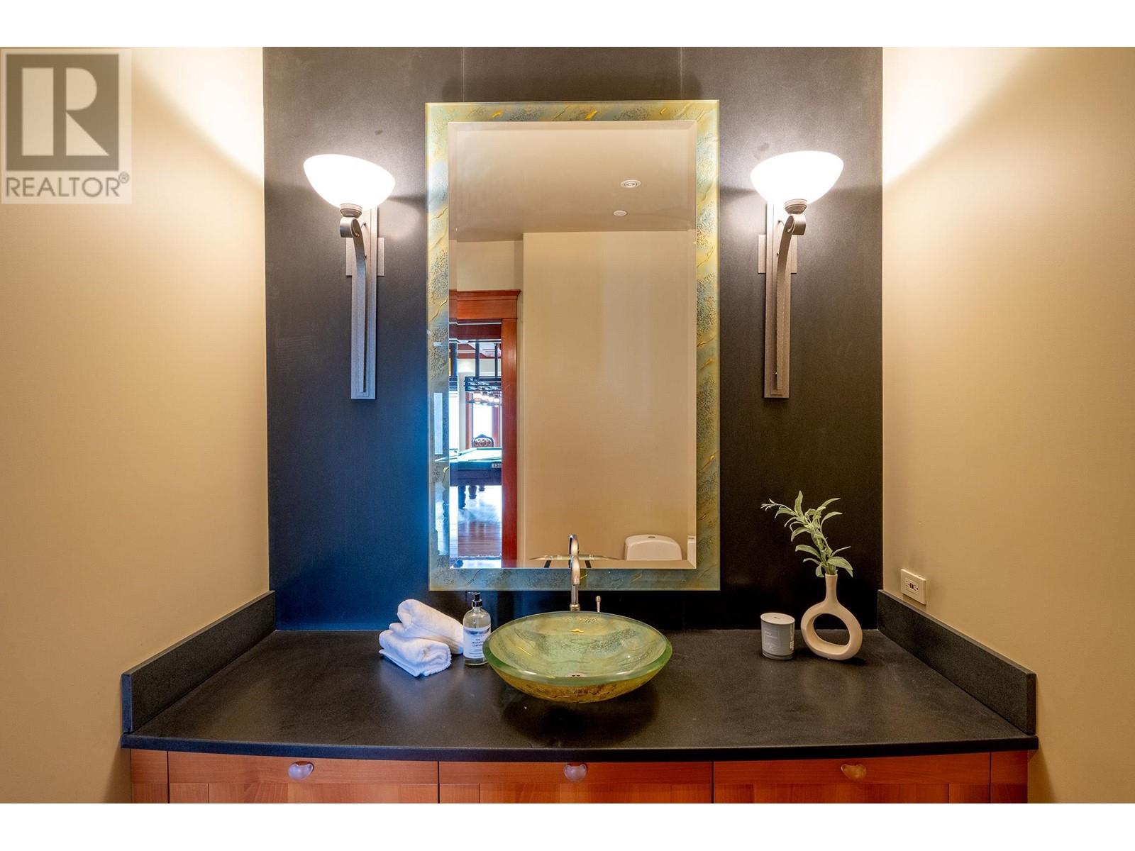 3833 Sunridge Drive, Whistler, British Columbia  V8E 0W1 - Photo 11 - R2972559