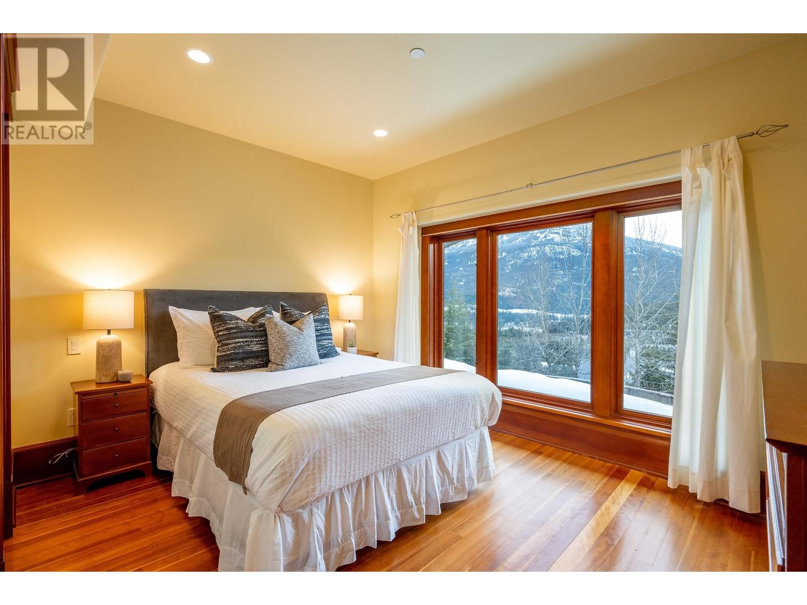 3833 Sunridge Drive, Whistler, British Columbia  V8E 0W1 - Photo 21 - R2972559