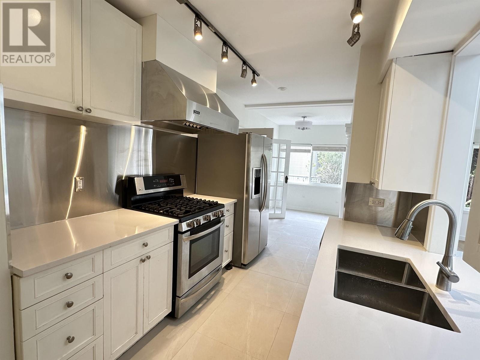 4043 Rose Crescent, West Vancouver, British Columbia  V7V 2N6 - Photo 4 - R2972593