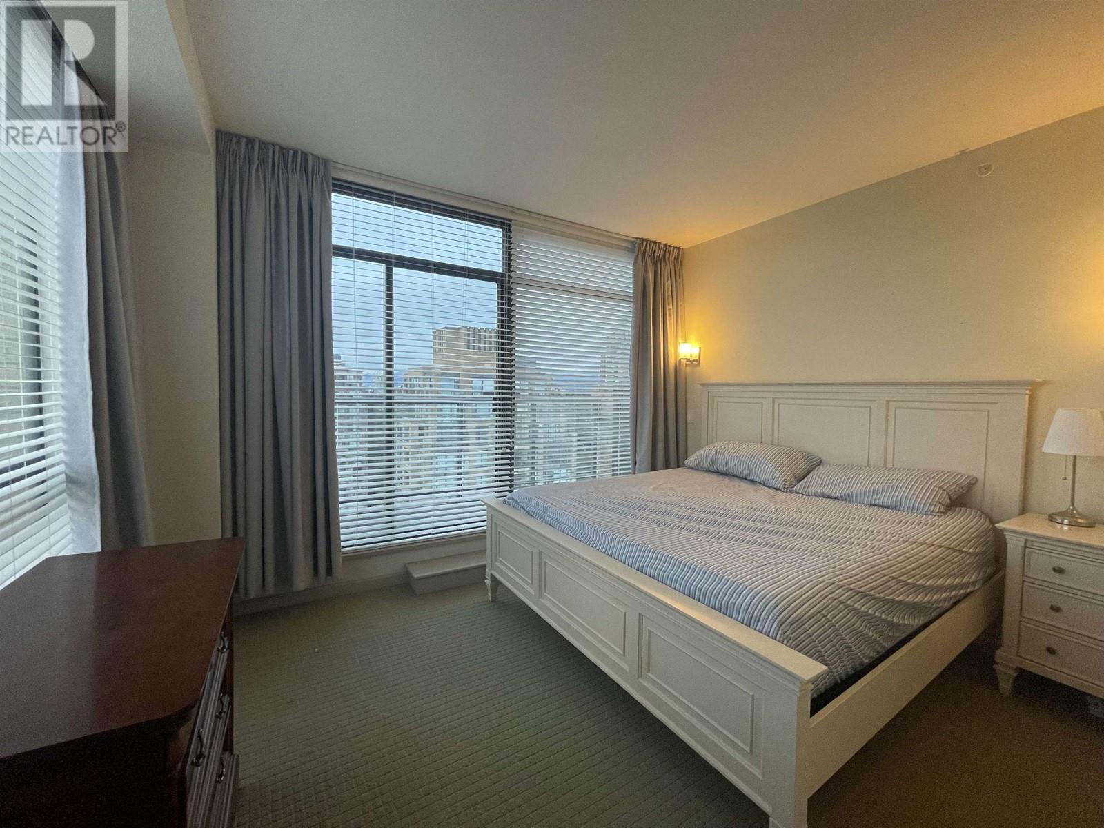 Listing Picture 11 of 33 : 2102 7388 SANDBORNE AVENUE, Burnaby / 本拿比 - 魯藝地產 Yvonne Lu Group - MLS Medallion Club Member