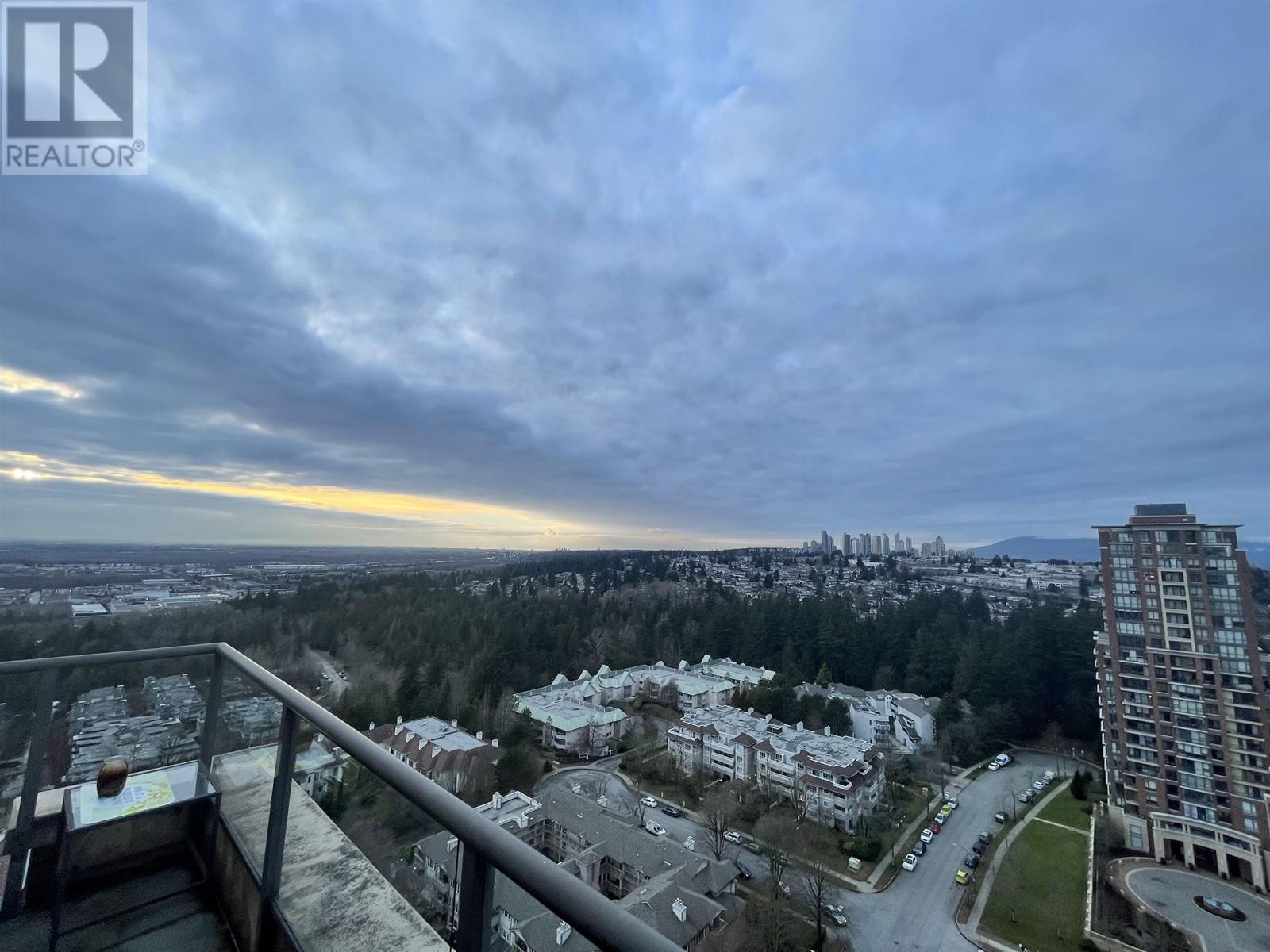 Listing Picture 18 of 33 : 2102 7388 SANDBORNE AVENUE, Burnaby / 本拿比 - 魯藝地產 Yvonne Lu Group - MLS Medallion Club Member
