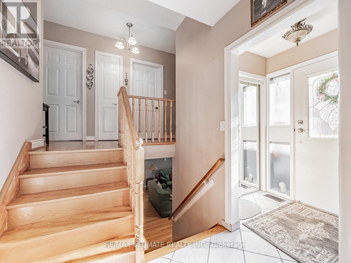 Property at 19 BRANTWOOD DRIVE image 3