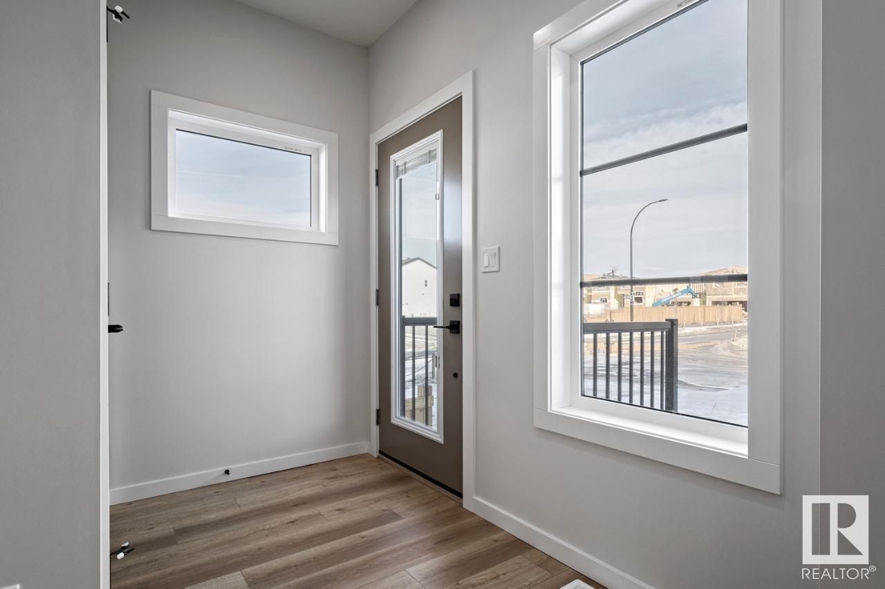 Property at 304 29 ST SW image 2