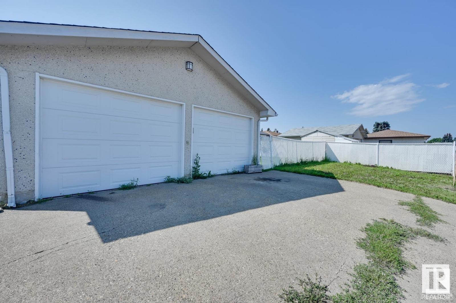 7408 149a Av Nw, Edmonton, Alberta  T5C 2W6 - Photo 37 - E4423725