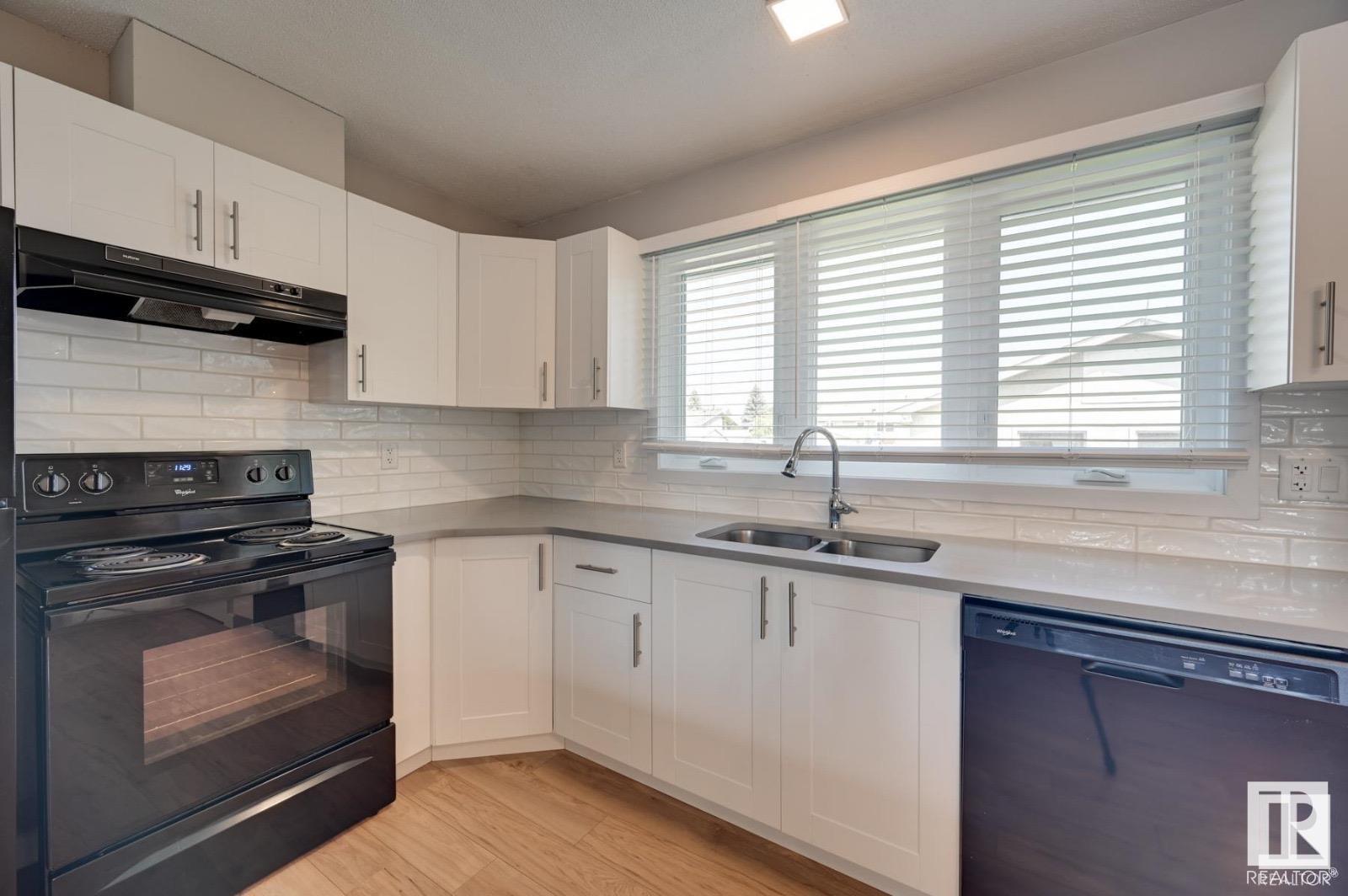 7408 149a Av Nw, Edmonton, Alberta  T5C 2W6 - Photo 7 - E4423725