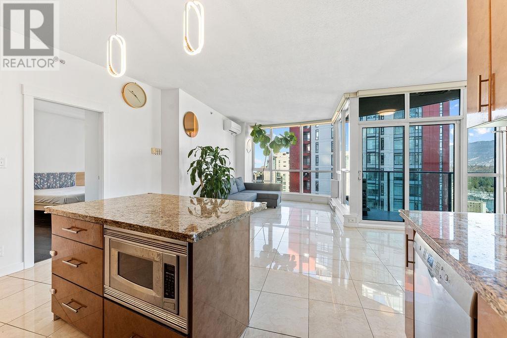 Listing Picture 7 of 32 : 3201 1189 MELVILLE STREET, Vancouver / 溫哥華 - 魯藝地產 Yvonne Lu Group - MLS Medallion Club Member