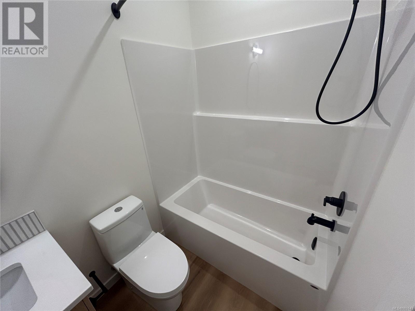 101 1683 Larch Rd, Ucluelet, British Columbia  V0R 3A0 - Photo 15 - 983143